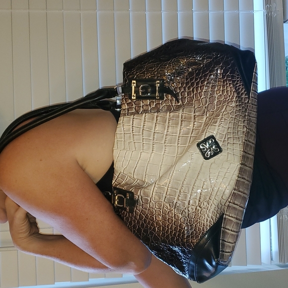 Simply Vera Vera Wang Handbags - 🤩Host Pick🤩 Simply Vera